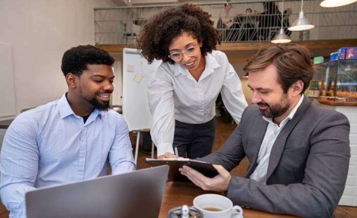 How Scheduling Software Streamlines Service Appointments for Small Businesses